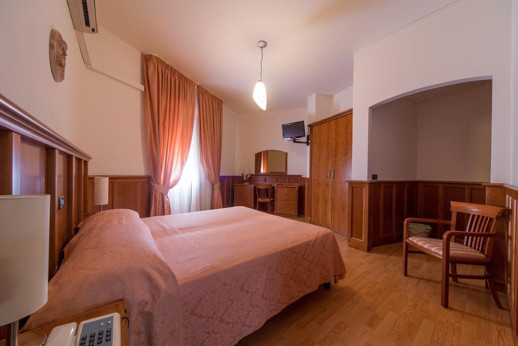 Hotel Del Camerlengo Fara San Martino Rom bilde